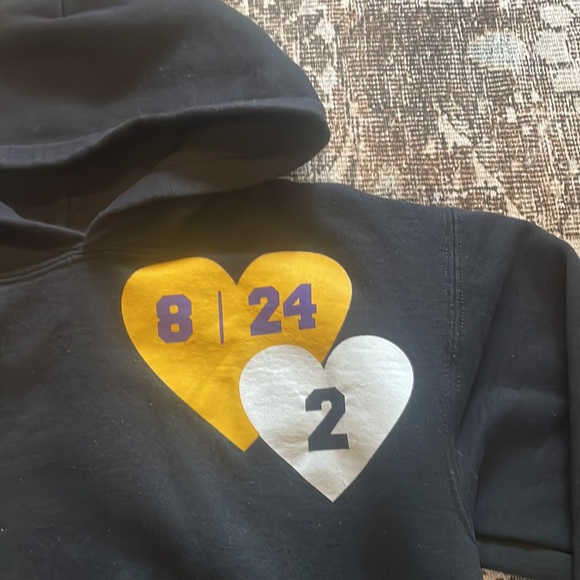Kobe & GiGi hoodie size medium - Picture 2 of 5